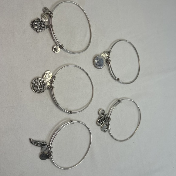 Lot Of 5 Alex And Ani Bangle Charm Bracelets Positive, Bike, Feathers, Tree Life - Picture 1 of 6